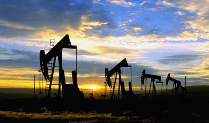 Küresel petrol arzı Ağustos'ta azaldı