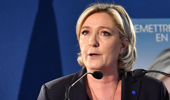 Le Pen'den müttefiki AfD'ye kutlama