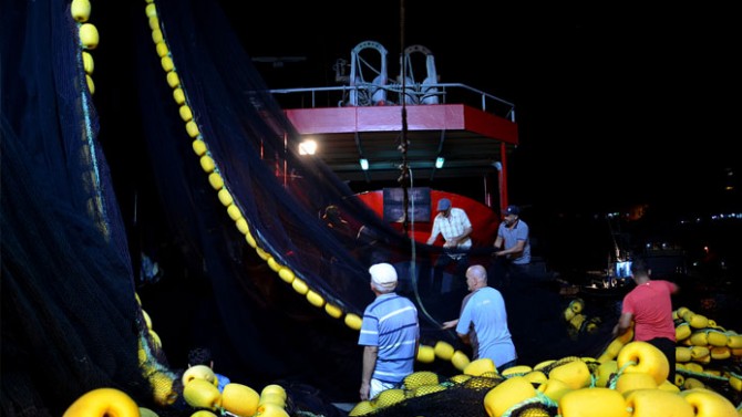 İstanbullu balıkçılar sezonu açtı