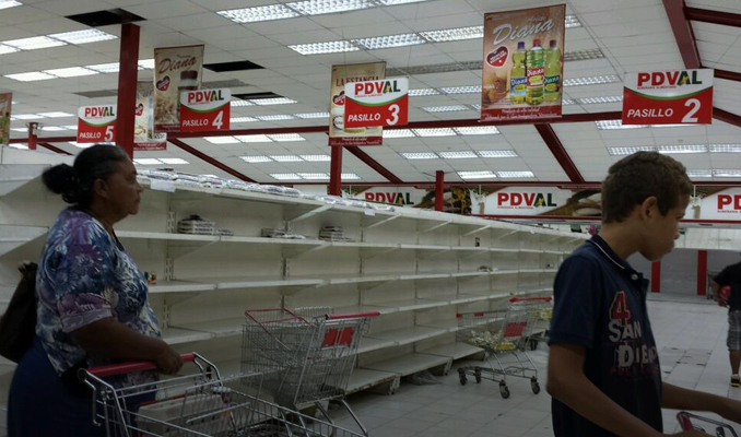 Venezuela'da tansiyon yükseliyor! Yağma başladı