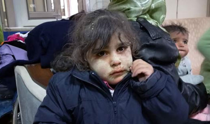 Suriyeliler çamura bulandı