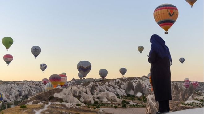 Turistler Türkiye'ye dönmeye başladı