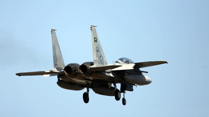 Suudi Arabistan savaş uçağı düştü