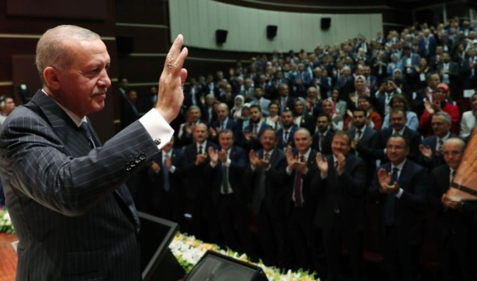 AK Parti'de başkanların performansı halka sorulacak