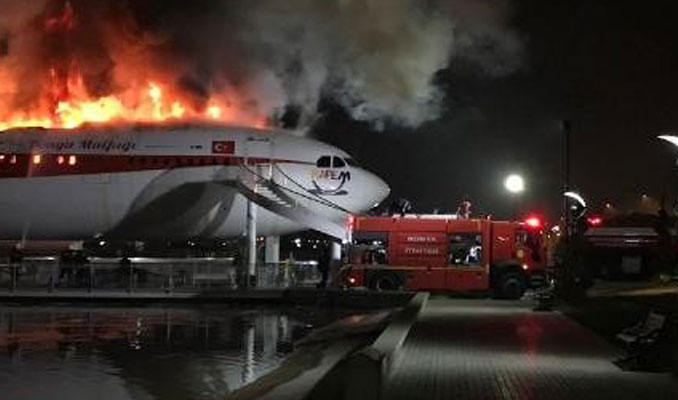 Konya'da restoran uçağı alevler sardı