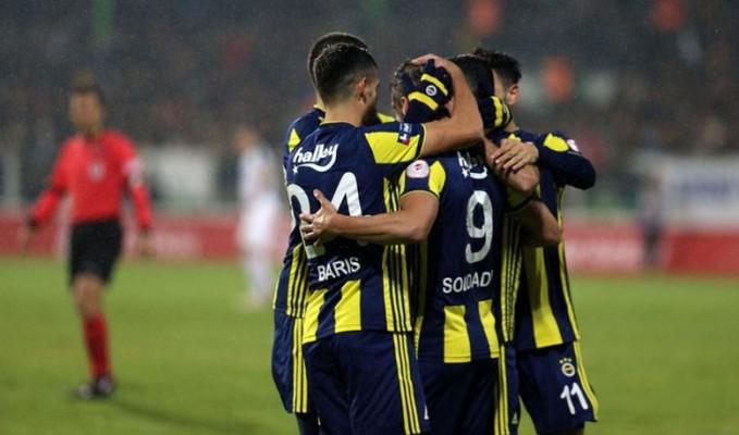 Fenerbahçe deplasmanda Giresunspor'u 5-2 yendi