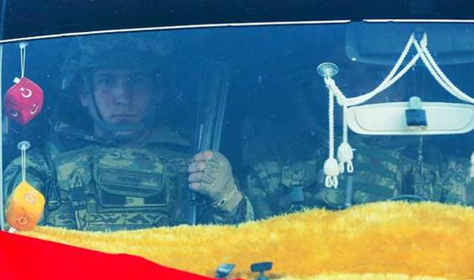 JÖH, PÖH ve korucular Afrin'e doğru yola çıktı
