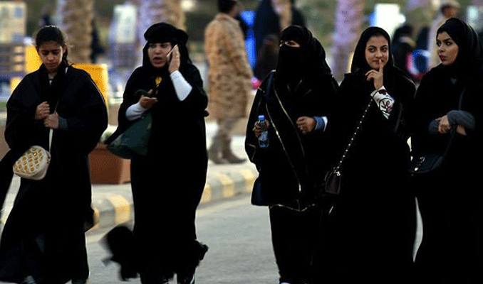 Suudi Arabistan'dan kadın asker açılımı