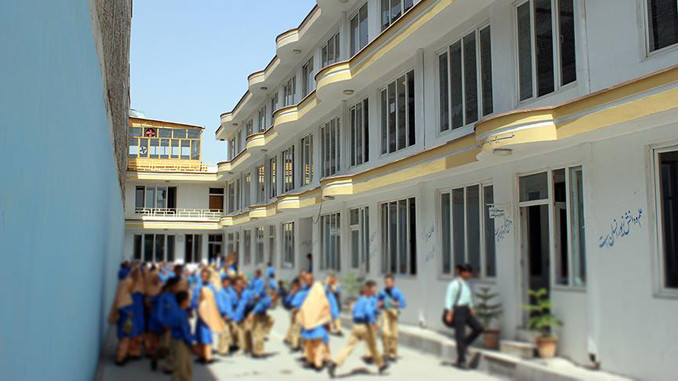 Maarif Vakfı Afganistan'daki FETÖ okullarını devraldı