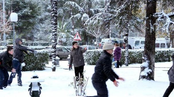 Edirne'de 28 Şubat'ta okullar tatil paylaşımı kafa karıştırdı