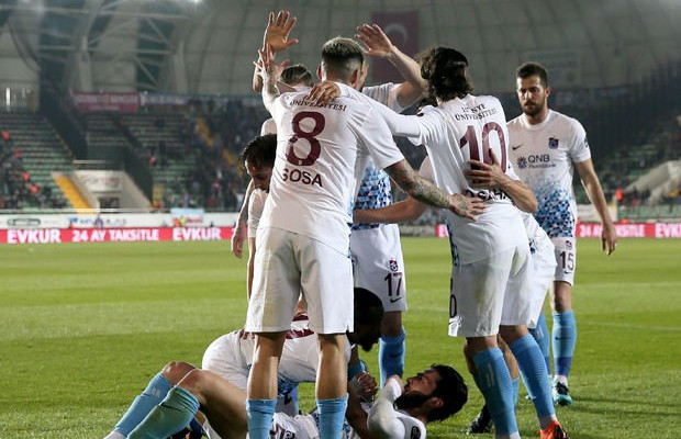 Trabzonspor, Akhisar deplasmanında şov yaptı