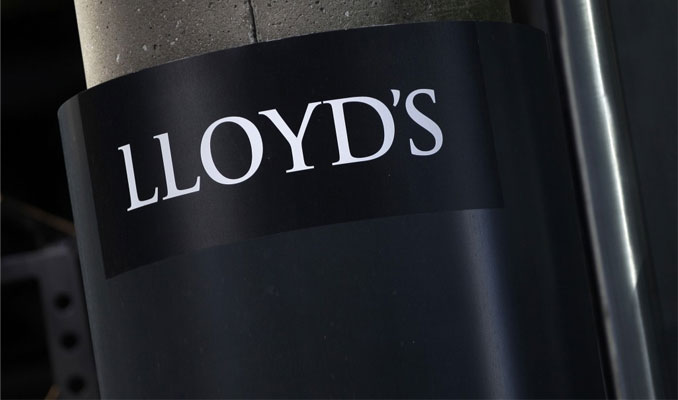 Lloyd's zarar yazdı, CEO'nun maaşı düştü