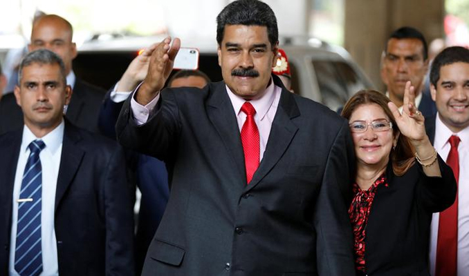 Maduro ABD elçisine süre verdi