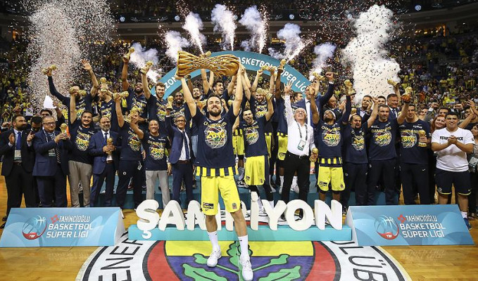 Fenerbahçe Doğuş'tan 9. şampiyonluk