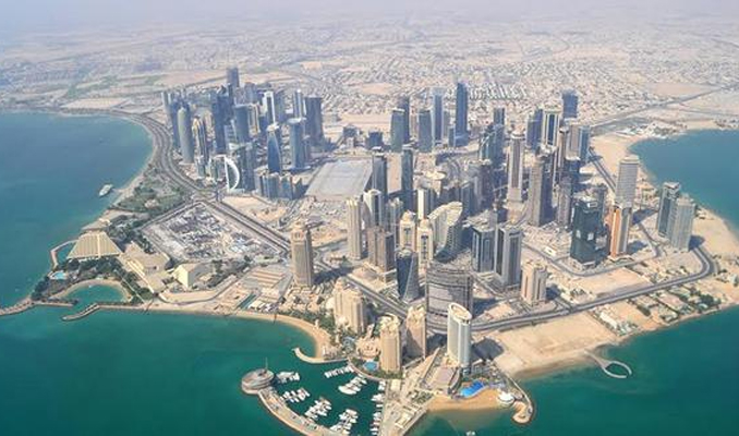 Moody's, Katar'ın notunu yükseltti