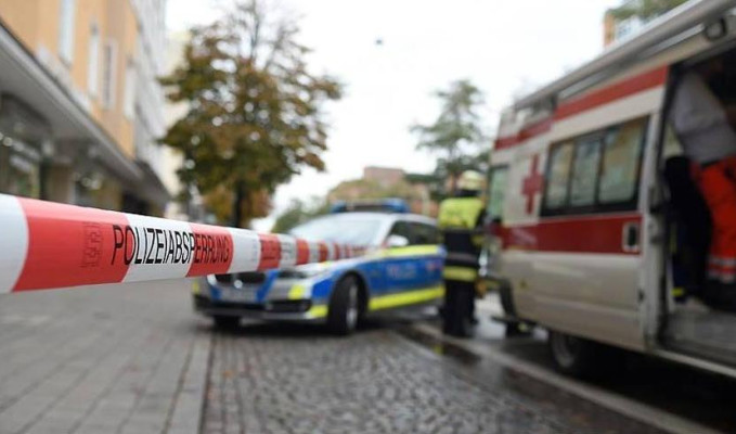 Almanya'da bıçaklı saldırı: 14 yaralı
