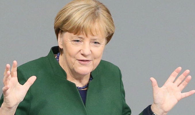Merkel: Türkler ülkeyi zenginleştiriyor