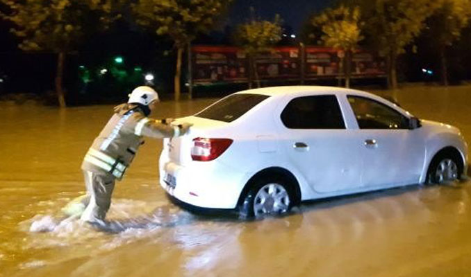 İstanbul'da yağış gece boyu sürdü