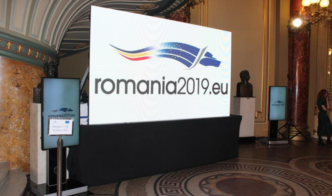 Romanya AB Dönem Başkanlığı'nı törenle devraldı