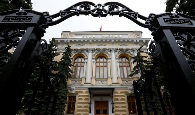 Rusya MB, yurt dışına para çıkışını sıkı takibe alıyor