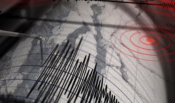 Endonezya yine büyük bir depremle sarsıldı