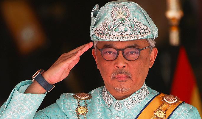 Malezya'nın yeni kralı görevine başladı