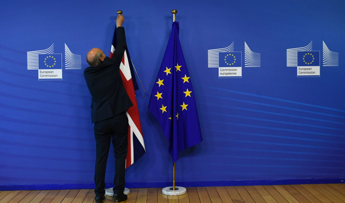 Anlaşmasız Brexit'i önlemeye yönelik yasa kabul edildi