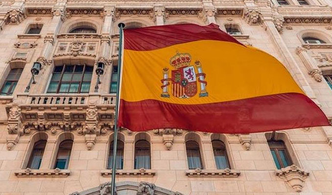İspanya, 2019 ve 2020 için büyüme hedeflerini düşürdü