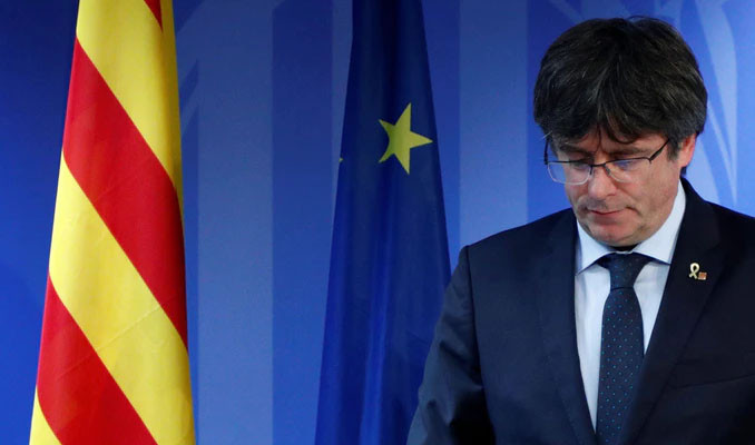 Katalan Lider Puigdemont teslim oldu