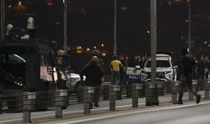 15 Temmuz Şehitler Köprüsü'nü silahla kapan kişi tutuklandı