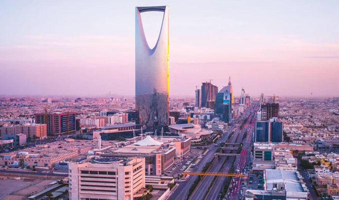 Suudi Arabistan 15 milyar dolarlık yatırım anlaşması imzaladı