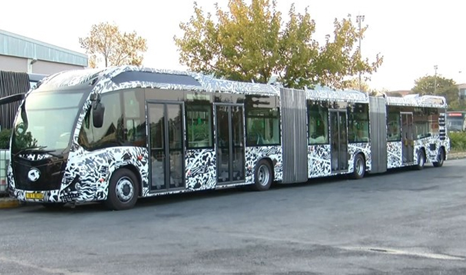 İstanbul'un yeni metrobüsü test ediliyor