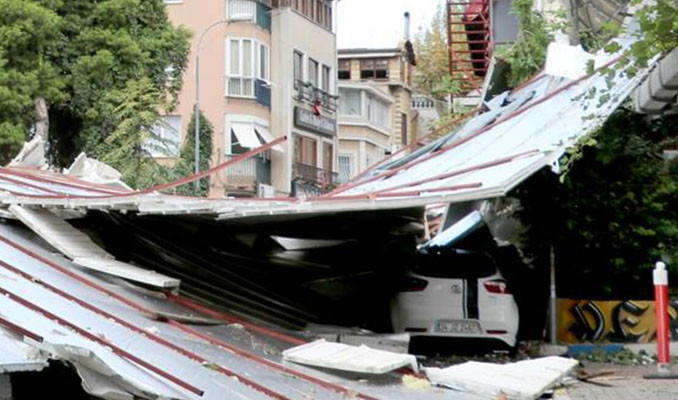 İstanbul'da yağmur ve fırtına bilançosu