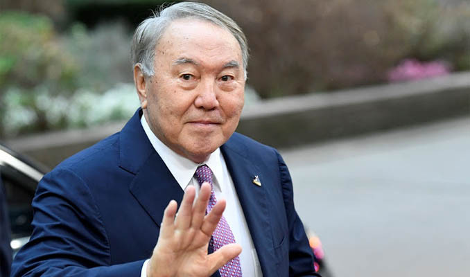 Nazarbayev’den Putin ve Zelenskiy’e Kazakistan’da görüşme teklifi