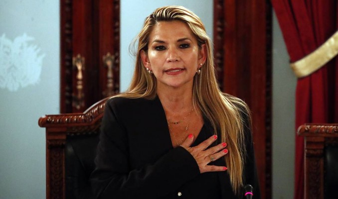 Bolivya'da Jeanine Anez başkan oldu