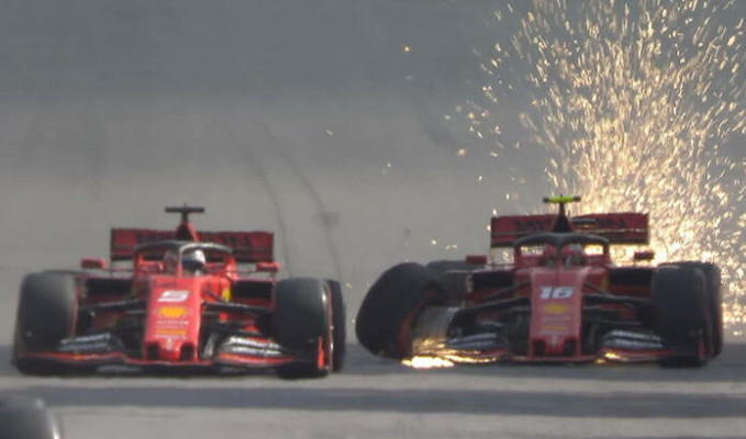 Formula 1'de kaza! 2 Ferrari birbiriyle çarpıştı