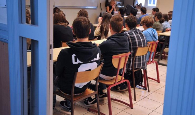 Fransa’da lise öğrencilerine hipnoz ile İngilizce dersi