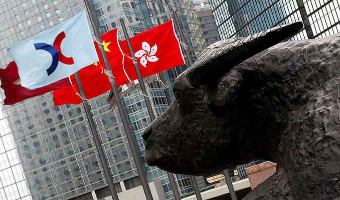 Hong Kong yıllar sonra bütçe açığı verdi
