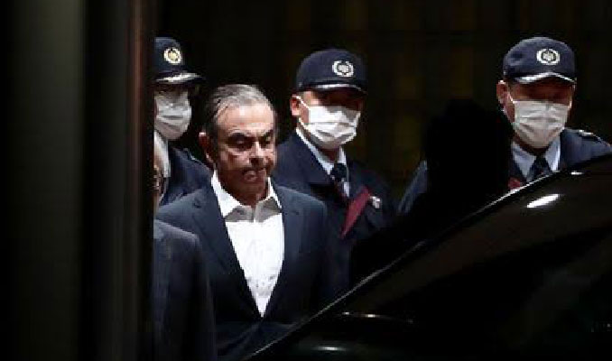Nissan-Renault'un devrik CEO'su Lübnan'a kaçtı