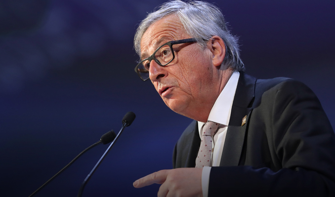 Juncker'den Macaristan'a afis yanıtı