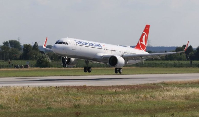 THY uçağı, Trabzona acil iniş yaptı