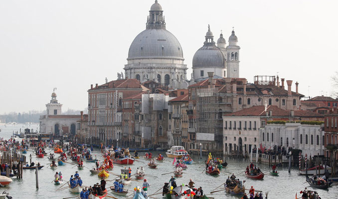 Venedik artık 'ayakbastı parası' alacak