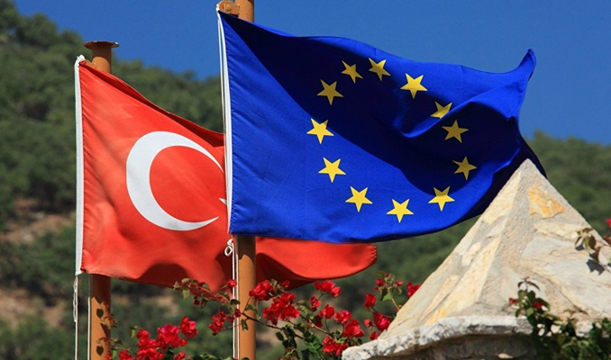 Türkiye ile müzakerelerin askıya alınmasını öneren rapora AP'den onay