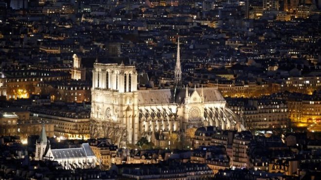 Notre Dame Katedrali Paris'in sembolü
