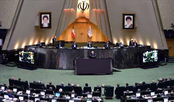 İran Meclisi, ABD güçlerini resmen terörist ilan etti