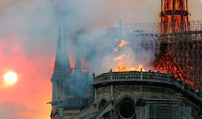 Notre Dame için bağışlar 700 milyon euroya ulaştı