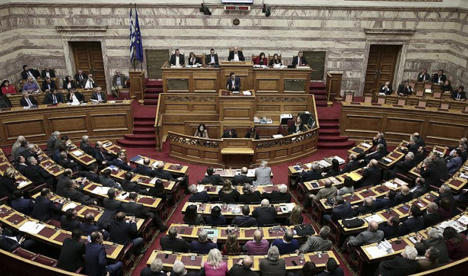 Yunan Meclisi Almanya'dan savaş tazminatı önergesini onayladı