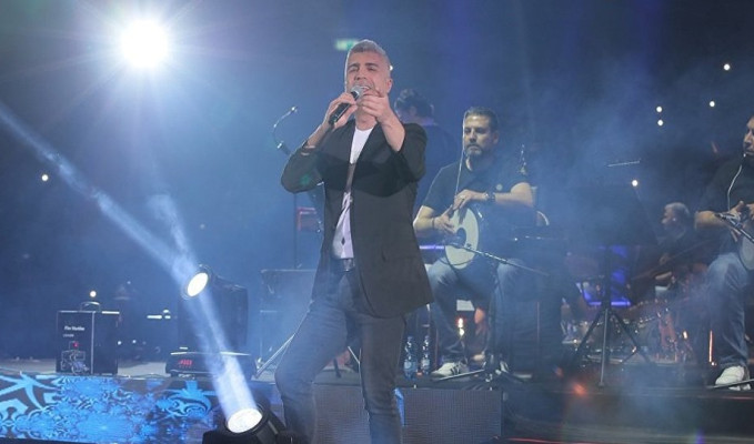 Özcan Deniz İsrail'de konser verdi
