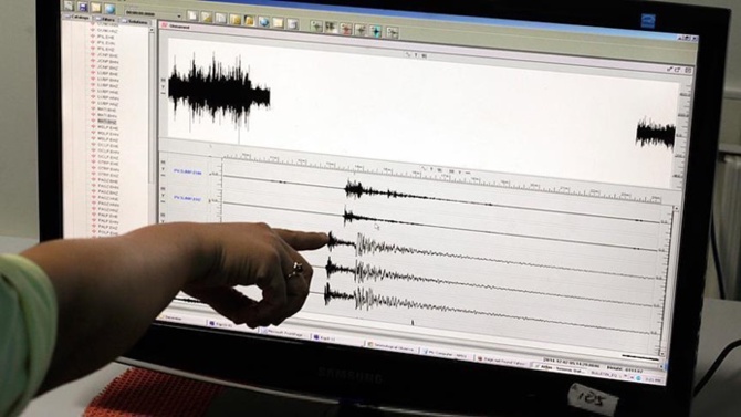 Manisa'da deprem paniği