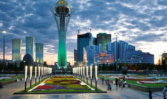 Kazakistan 28 yıl sonra ilk kez cumhurbaşkanını seçiyor